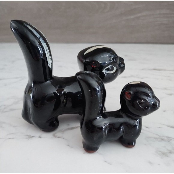 Vintage Ceramic Mom & Baby Skunk Figurines Pair Redware Made in Japan - Picture 4 of 7